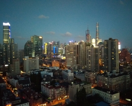 夜色阑珊
