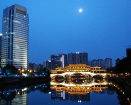 皎月当空