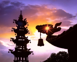 古寺霞光