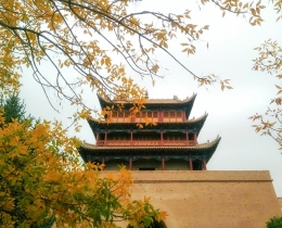 秋日嘉峪关
