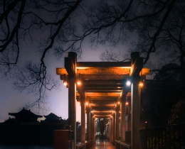 夜雨西湖
