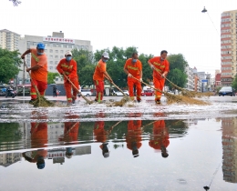 雨后靓影