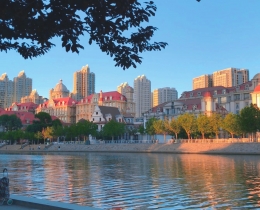 夕阳，海河，小洋楼