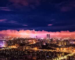 正是万家灯火时